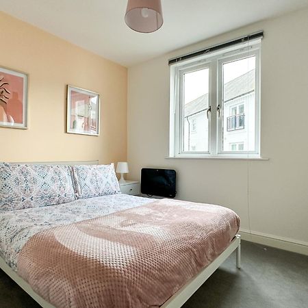 Luxury 2 Bedroom City Centre Apartment - Secure Parking - Amazing Location! Canterbury Eksteriør billede