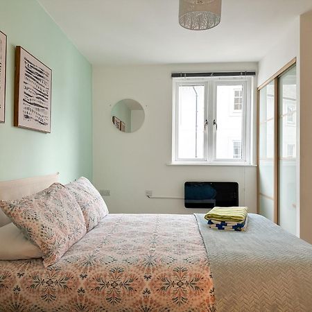 Luxury 2 Bedroom City Centre Apartment - Secure Parking - Amazing Location! Canterbury Eksteriør billede
