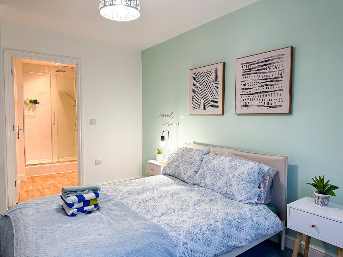 Luxury 2 Bedroom City Centre Apartment - Secure Parking - Amazing Location! Canterbury Eksteriør billede