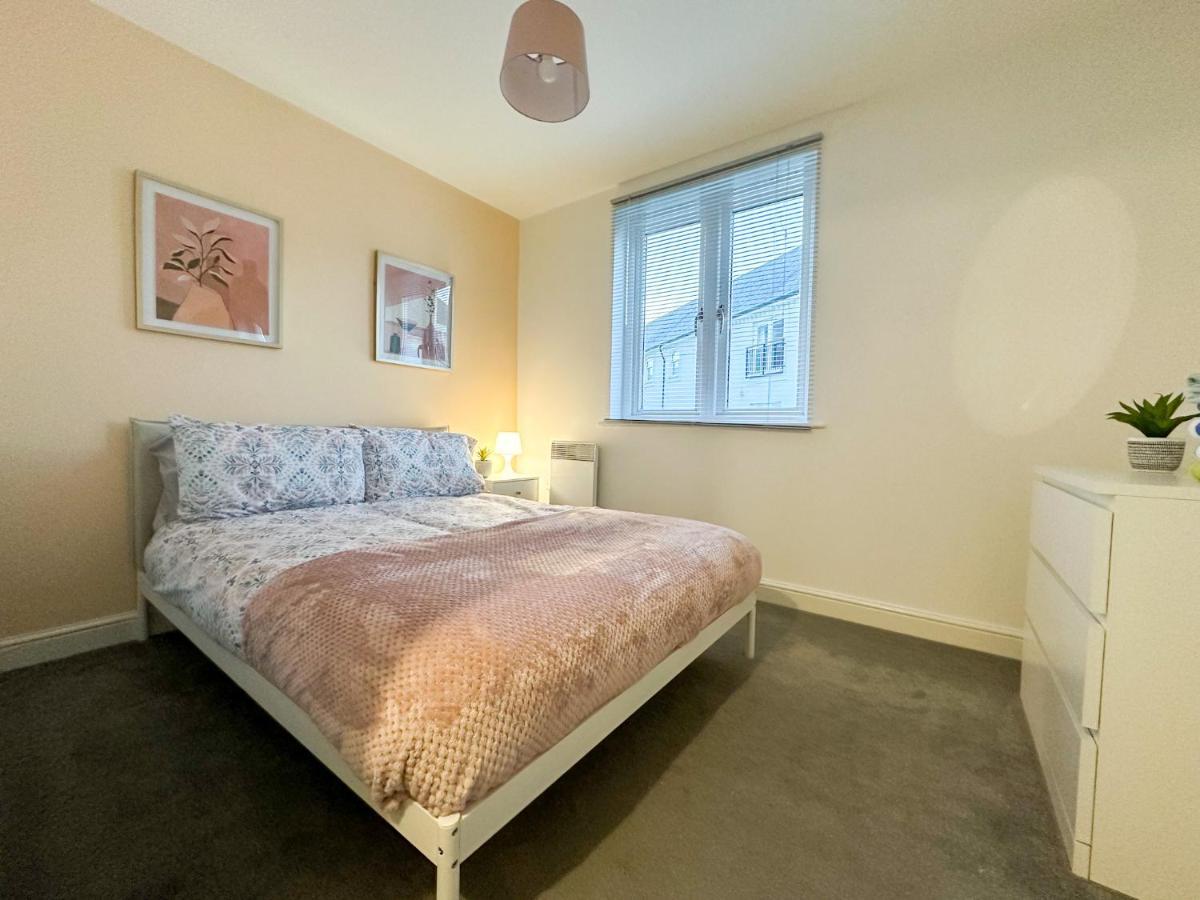 Luxury 2 Bedroom City Centre Apartment - Secure Parking - Amazing Location! Canterbury Eksteriør billede