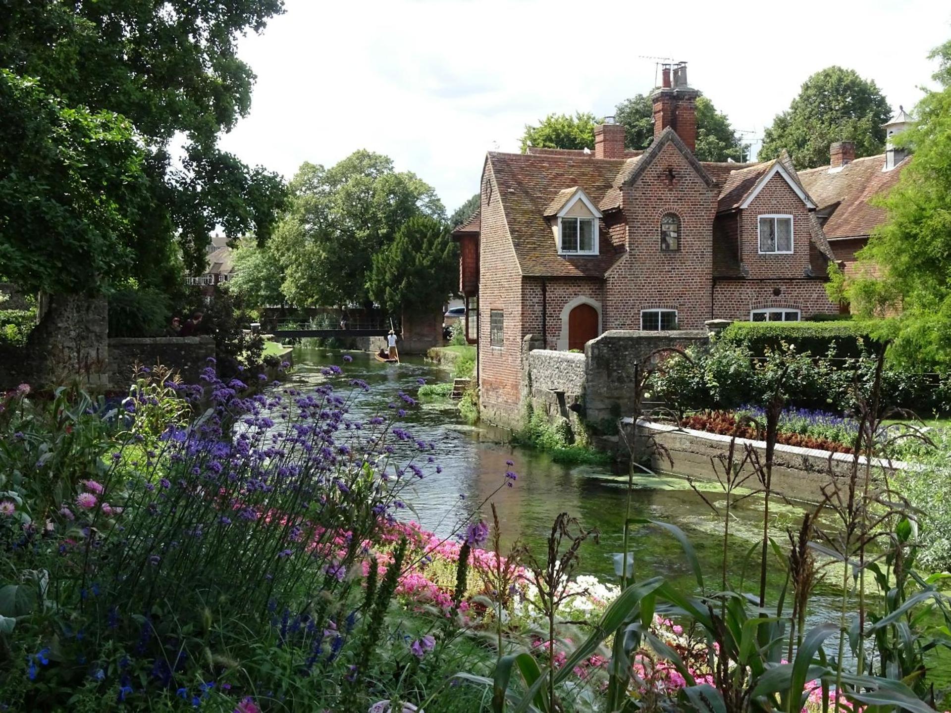 Luxury 2 Bedroom City Centre Apartment - Secure Parking - Amazing Location! Canterbury Eksteriør billede