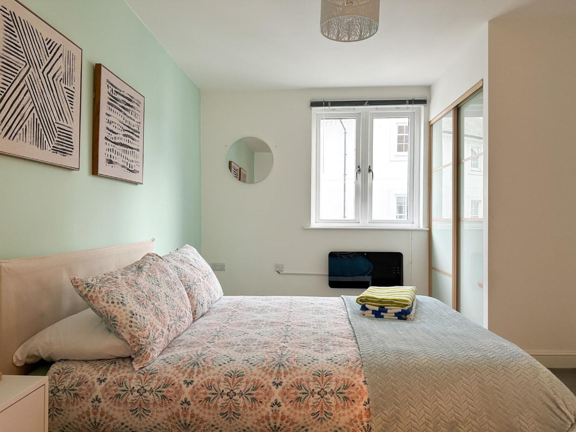 Luxury 2 Bedroom City Centre Apartment - Secure Parking - Amazing Location! Canterbury Eksteriør billede