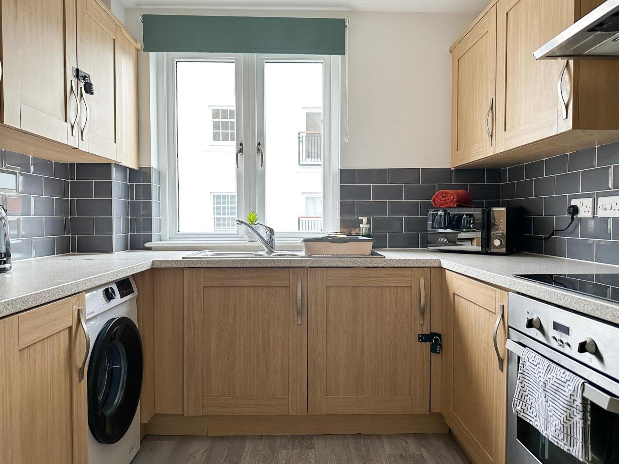 Luxury 2 Bedroom City Centre Apartment - Secure Parking - Amazing Location! Canterbury Eksteriør billede